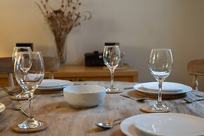 Host Stay The September Cottage