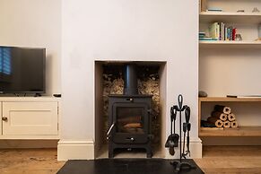 Host Stay The September Cottage