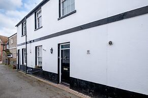Host Stay Olde Place Cottage