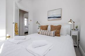 Host Stay Olde Place Cottage