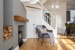 Host Stay Olde Place Cottage