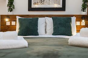 Host Stay Grafton Rustic