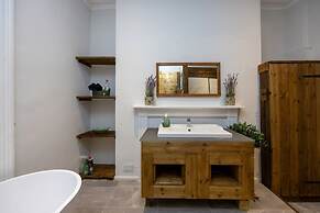 Host Stay Grafton Rustic