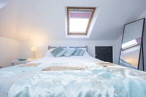 Host Stay Downs Valley House