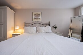 Host Stay Downs Valley House