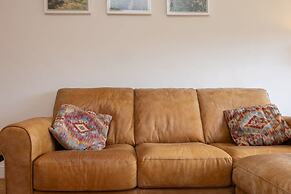 Host Stay Downs Valley House