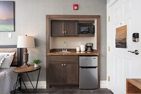 TuckAway Suites at East Branch