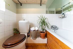 Host Stay Foundry Street Retreat