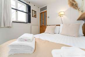 Host Stay Foundry Street Retreat