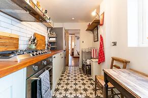 Host Stay Foundry Street Retreat