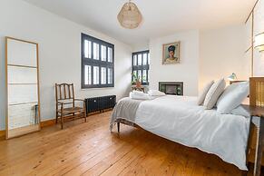 Host Stay Foundry Street Retreat