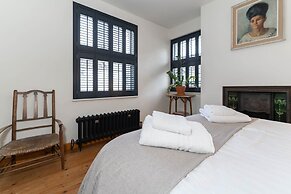 Host Stay Foundry Street Retreat