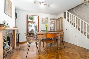 Host Stay Foundry Street Retreat