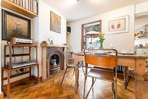 Host Stay Foundry Street Retreat