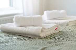 Host Stay Sunny Terrace on Robert Street