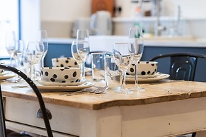 Host Stay Sunny Terrace on Robert Street