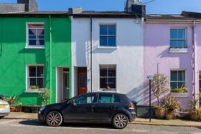 Host Stay Grove Townhouse