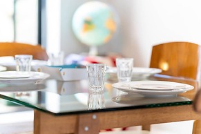 Host Stay Grove Townhouse