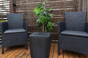 Host Stay Temple Street Townhouse