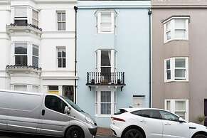 Host Stay Temple Street Townhouse