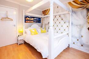 Host Stay Royal Crescent Townhouse