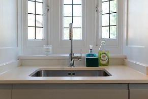 Host Stay Sackville Apartment