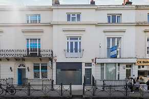 Host Stay Queens Maisonette