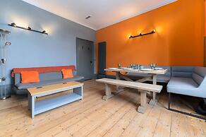 Host Stay Queens Maisonette