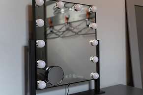 Host Stay Queens Maisonette