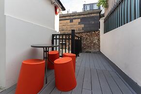 Host Stay Queens Maisonette