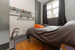 Host Stay Queens Maisonette