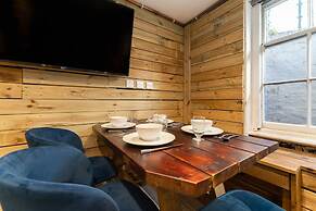 Host Stay Grafton Woodshack