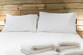 Host Stay Grafton Woodshack