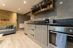 Host Stay Grafton Woodshack