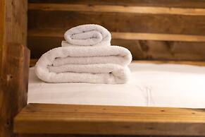 Host Stay Grafton Woodshack