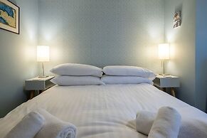 Host Stay Tivoli Den