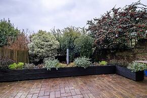 Host Stay Tivoli Den