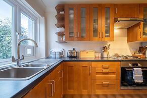 Host Stay Tivoli Den