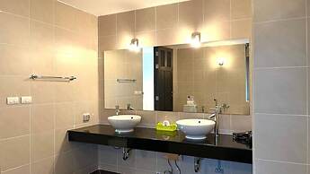 6-58 - 2 Bdr Spacious Penthouse With Shared Pool