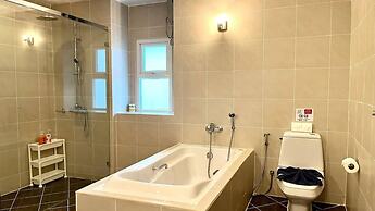 6-58 - 2 Bdr Spacious Penthouse With Shared Pool