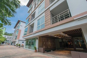 6-58 - 2 Bdr Spacious Penthouse With Shared Pool