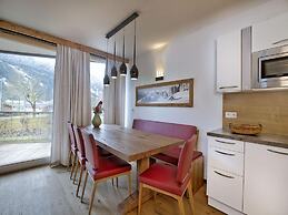 Luxury Apartment With Balcony and Access to Sauna