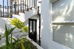 Host Stay Upper Rock Rest