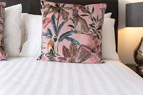 Host Stay Upper Rock Rest