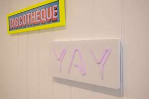 Host Stay Good Vibes at Buckingham