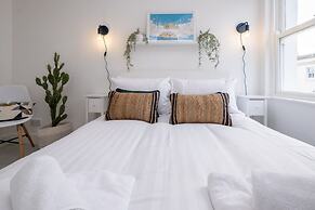 Host Stay Good Vibes at Buckingham