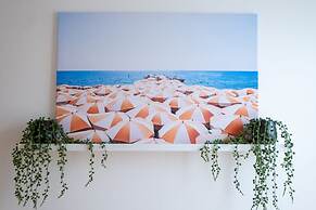 Host Stay Good Vibes at Buckingham