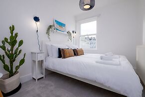 Host Stay Good Vibes at Buckingham