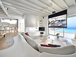 Coastal Retreat With Wellness