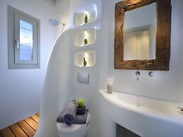 Coastal Retreat With Wellness